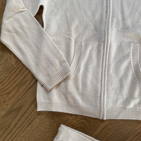 NWT Vintage Cashmere Fernando Sanchez Saks Set - Picture 9 of 13